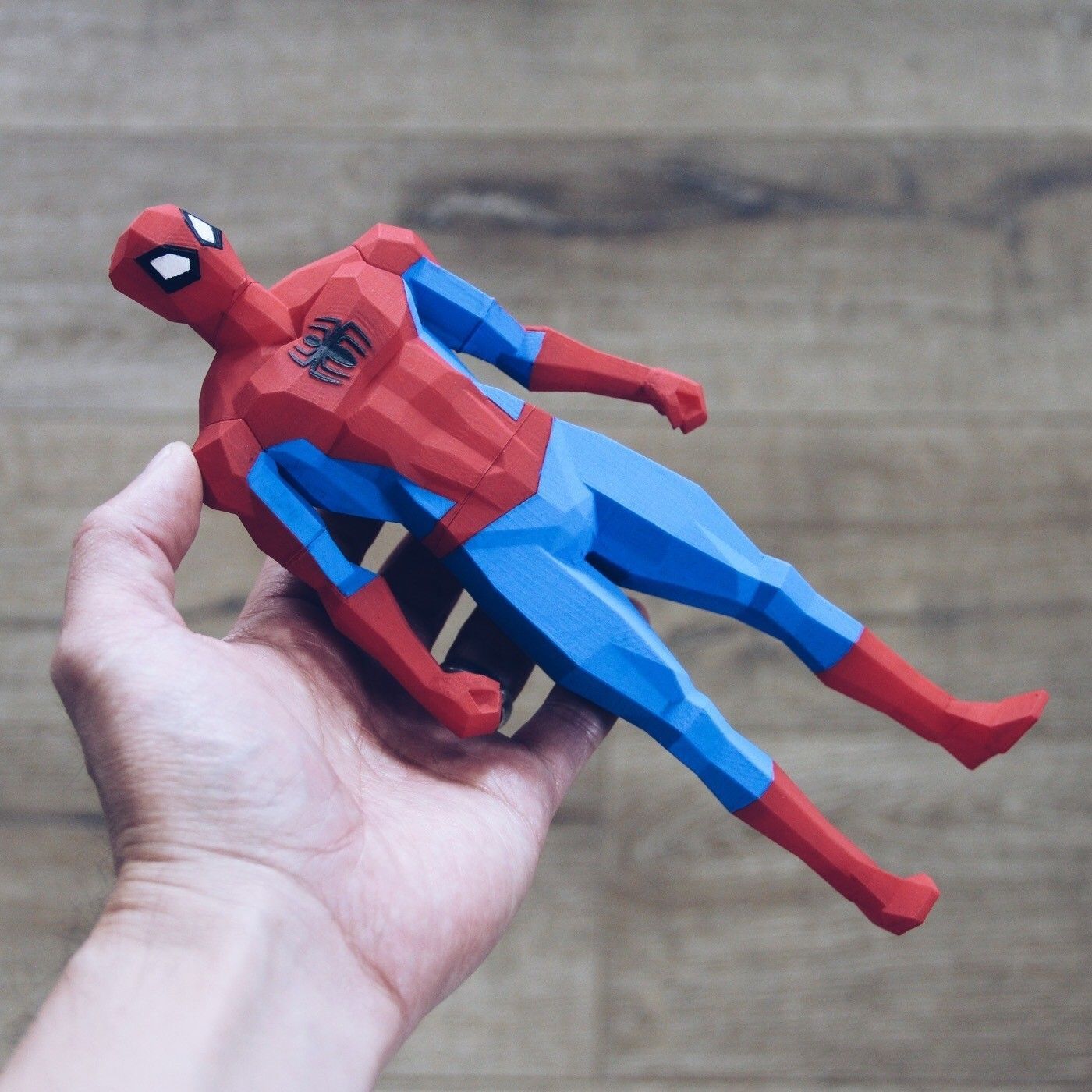 Spiderman en low poly imprimé en 3D - IMG 4404b.JPG.0b63989bf9320af42c87e3a4b15298D1