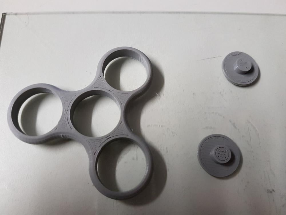spinner.thumb.jpg.d78157ef19cb27e940f4d863fba3155a.jpg