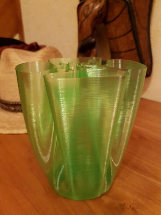 Vase vert tissu 3.jpg