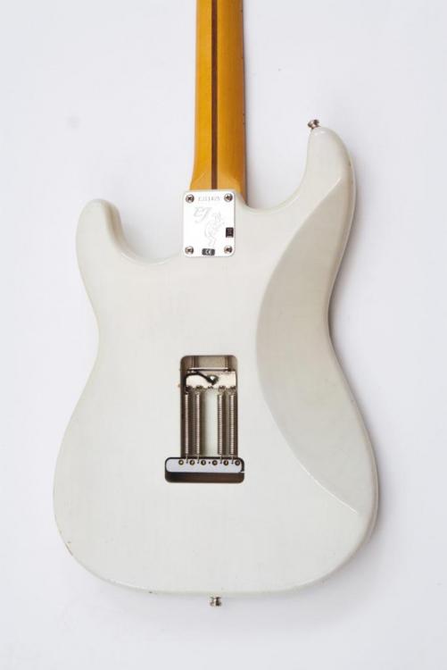 fender-Johnson-Back-1024x683.thumb.jpg.ad9504d40294d9f7c10664fe507fa3c4.jpg