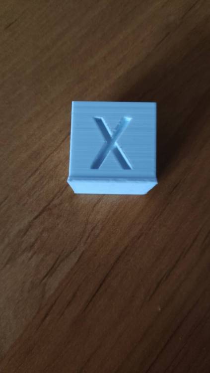 Cube X de près.jpg