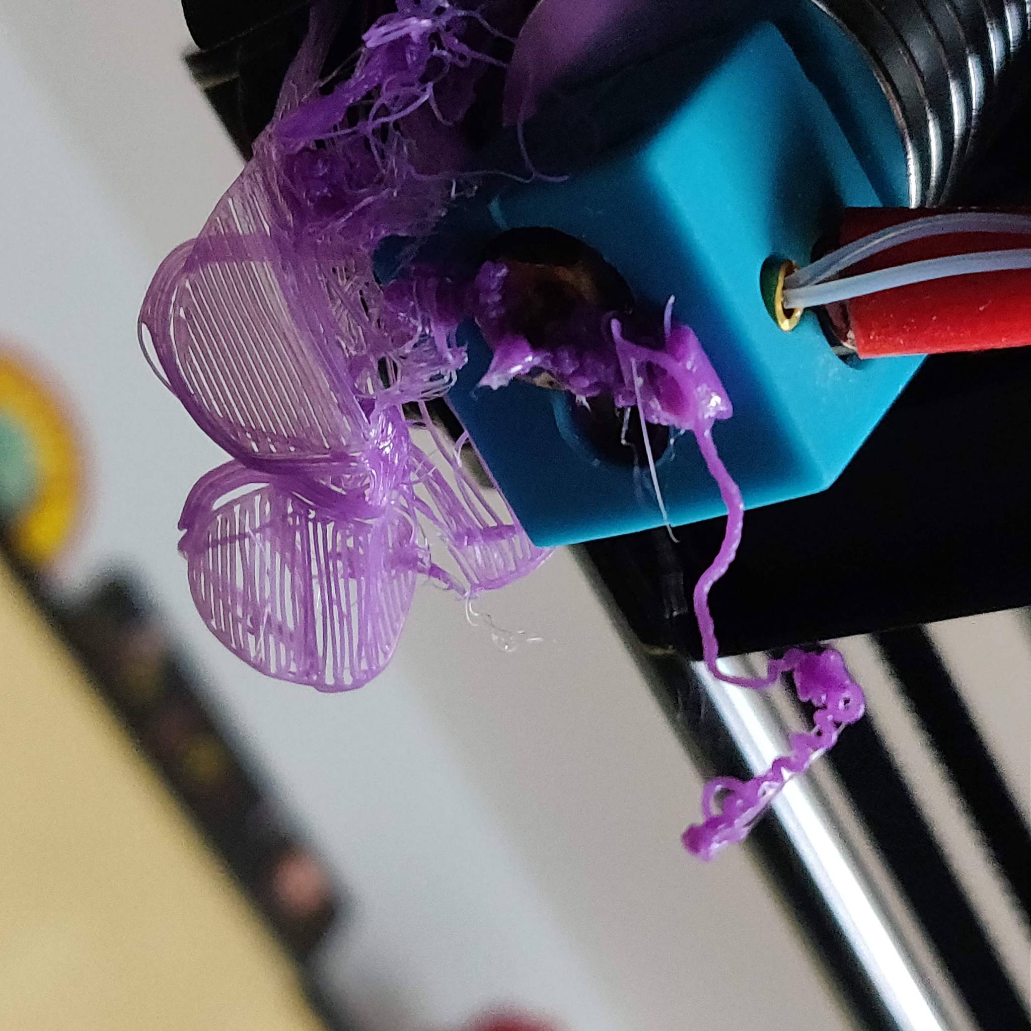 Filament collé à la sortie de la buse - Anycubic - Forum pour les imprimantes  3D et l'impression 3D