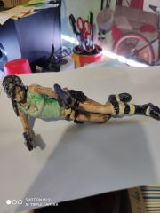 lara5.jpg