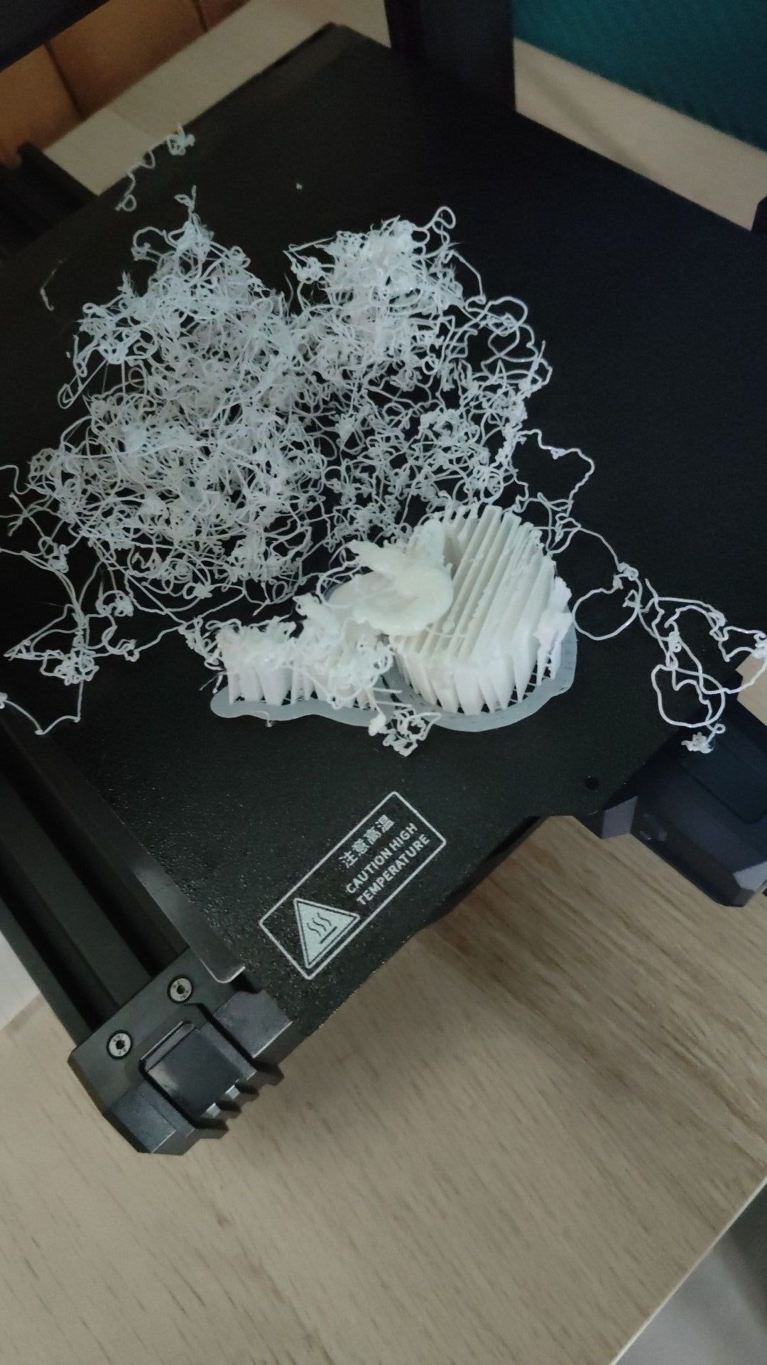 Filament collé à la sortie de la buse - Anycubic - Forum pour les