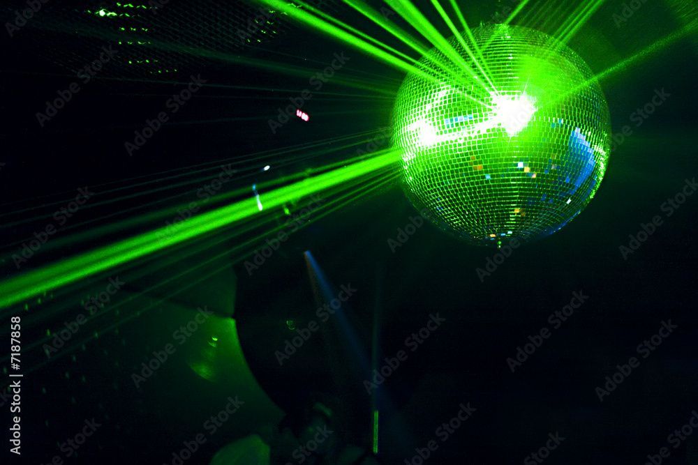 1000_F_7187858_uCUYlcZ98IlJqm7G0yFMWdvQWNkvZvPK.jpg.2c68ffcdfa9638f994bbc93dbf2a0e0f.jpg