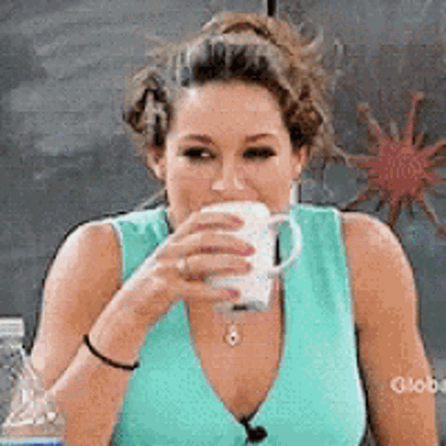 lmao-laughing.gif.87c694e97dceed8feaa3d144985071d7.gif