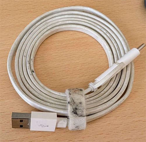 cable-enroule-velcro.jpg