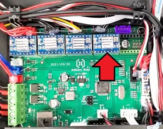 Motherboard-annotedrivers.jpg.0ac7cfe96ba075658c5802f97e65a33c.jpg
