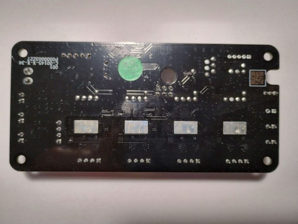 carte-pcb-dessous.thumb.jpg.df66d255b5d2c4c4f7d752a2e0c68ebd.jpg
