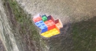 Rocher Lego