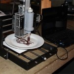 Imprimer en 3D avec du chocolat directement dans une assiette