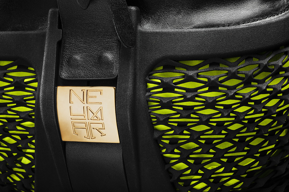 Sac de football Nike imprimé en 3D zoom sur la plaque personnalisée en or