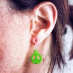 Boucle d'oreille peace & love imprimée en 3D