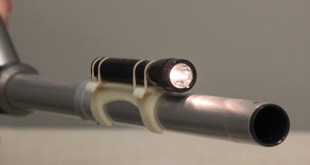Fixation lampe torche pour aspirateur Hoover