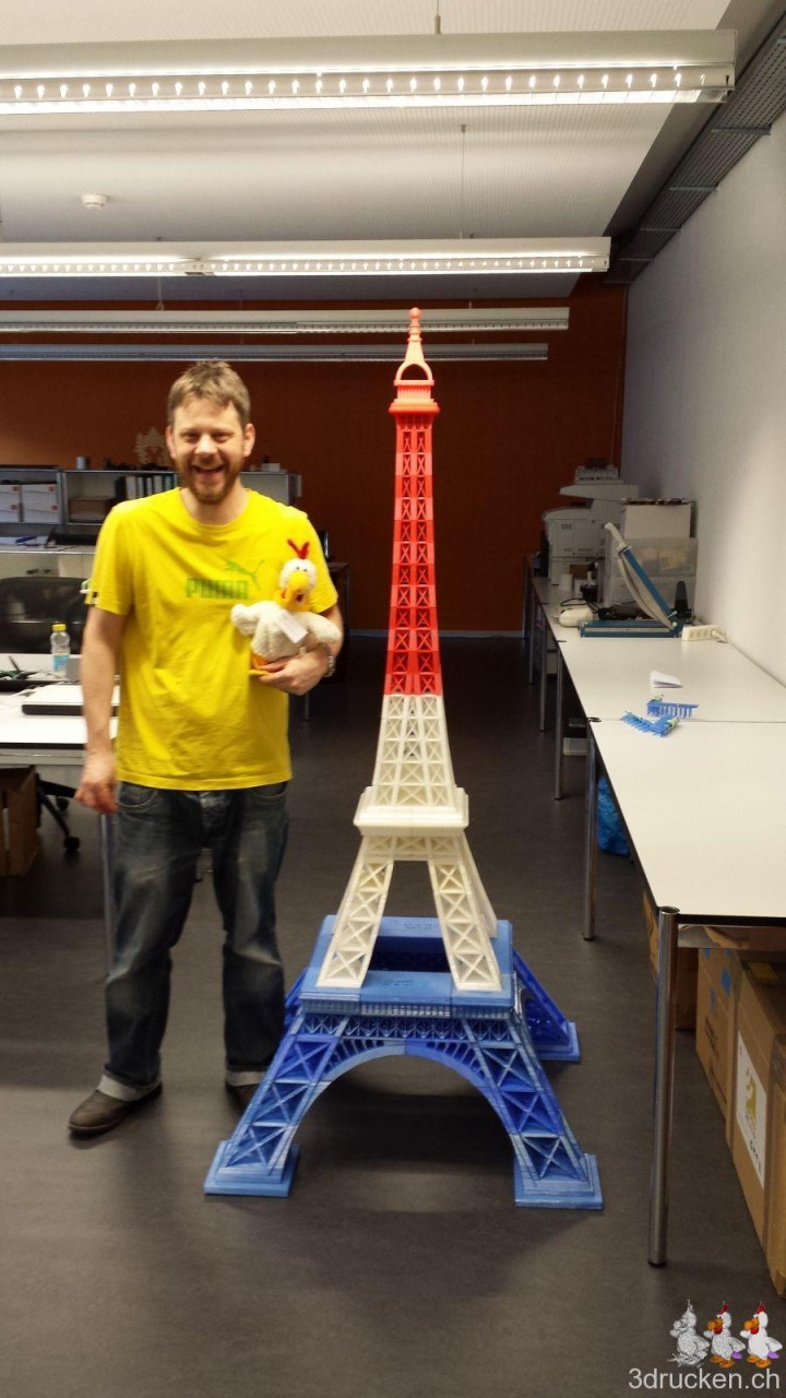 Gregor Luetolf et sa tour Eiffel imprimée en 3D