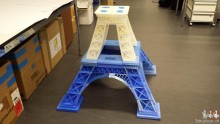Pieds de la tour Eiffel imprimée en 3D