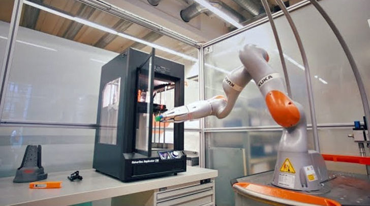 photo robot kuka makerbot imprimante 3D