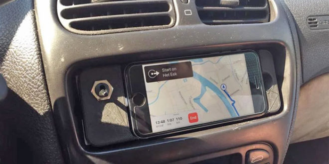 porte telephone smartphone Peugeot 206 iPhone