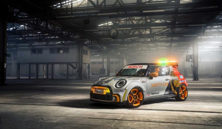 MINI Electric Pacesetter inspired by JCW