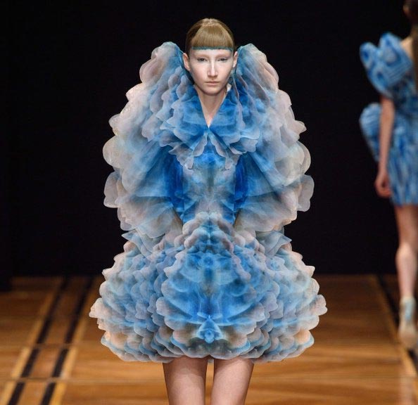 robe impression 3D défilé Iris van Herpen