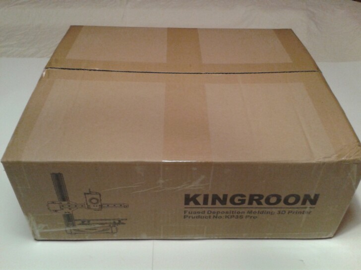 Photo du carton ouvert de la Kingroon KP3S Pro.