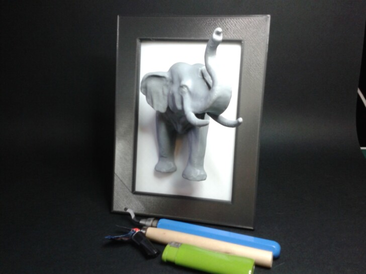 elephant PLA gris blanc