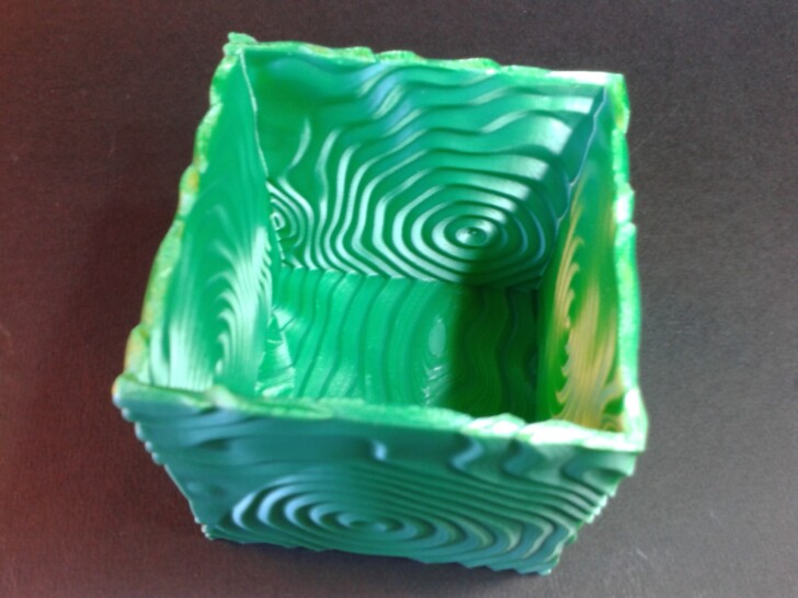 Test AKobra2Pro print PLA RippleVaseCube3 vert IMG 20231003 183052