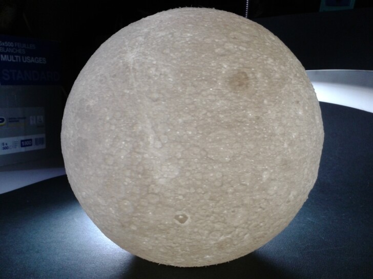 Test Ender 3 V3 KE Print PLA Designer Lithophane Moon Lamp IMG 20231222 121915