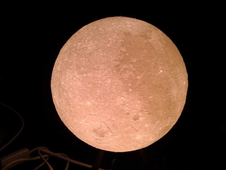 Test Ender 3 V3 KE Print PLA Designer Lithophane Moon Lamp IMG 20231229 100620