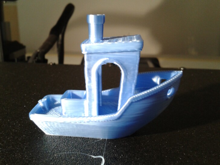 Test Ender 3 V3 KE Print test 1 Boat.gcode PLA Silk bleu ArianePlast IMG 20231219 125154