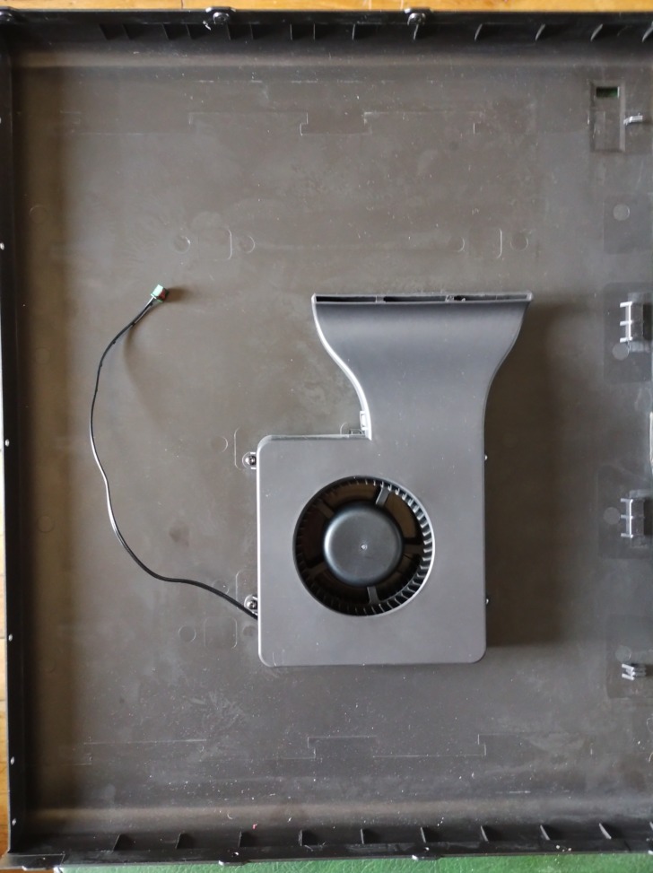 ventilateur auxiliare capot droit