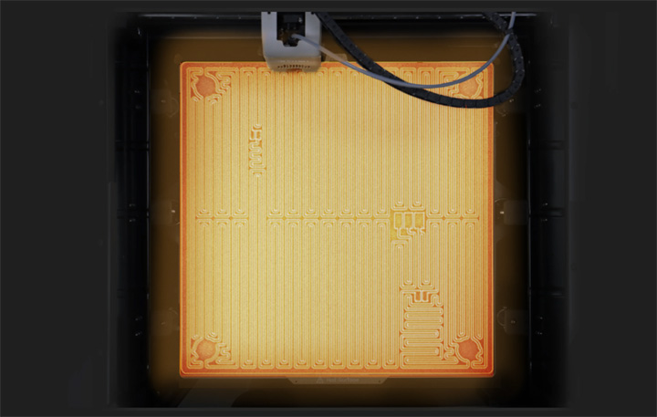 Qidi Max4 plateau chauffant uniforme Qidi Max4 plateau chauffant uniforme