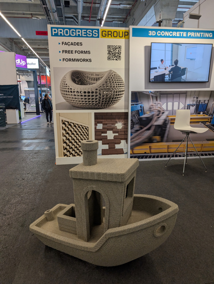 photo benchy boat geant