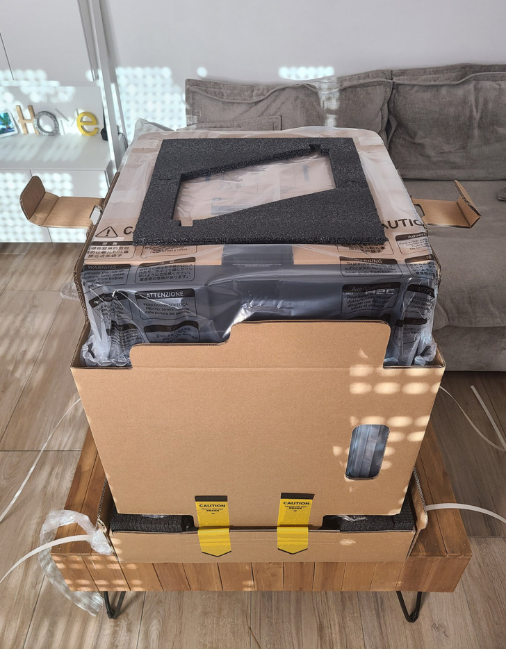 Unboxing Bambu Lab H2C 03