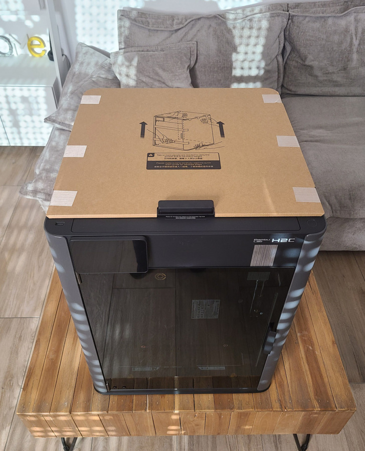Unboxing Bambu Lab H2C 04