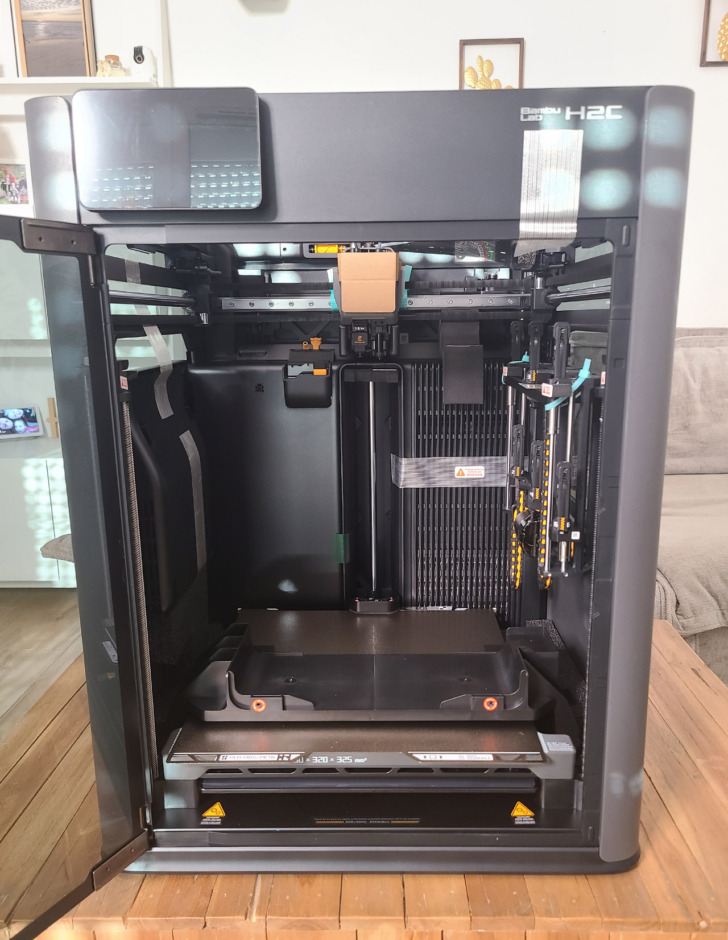 Unboxing Bambu Lab H2C 08